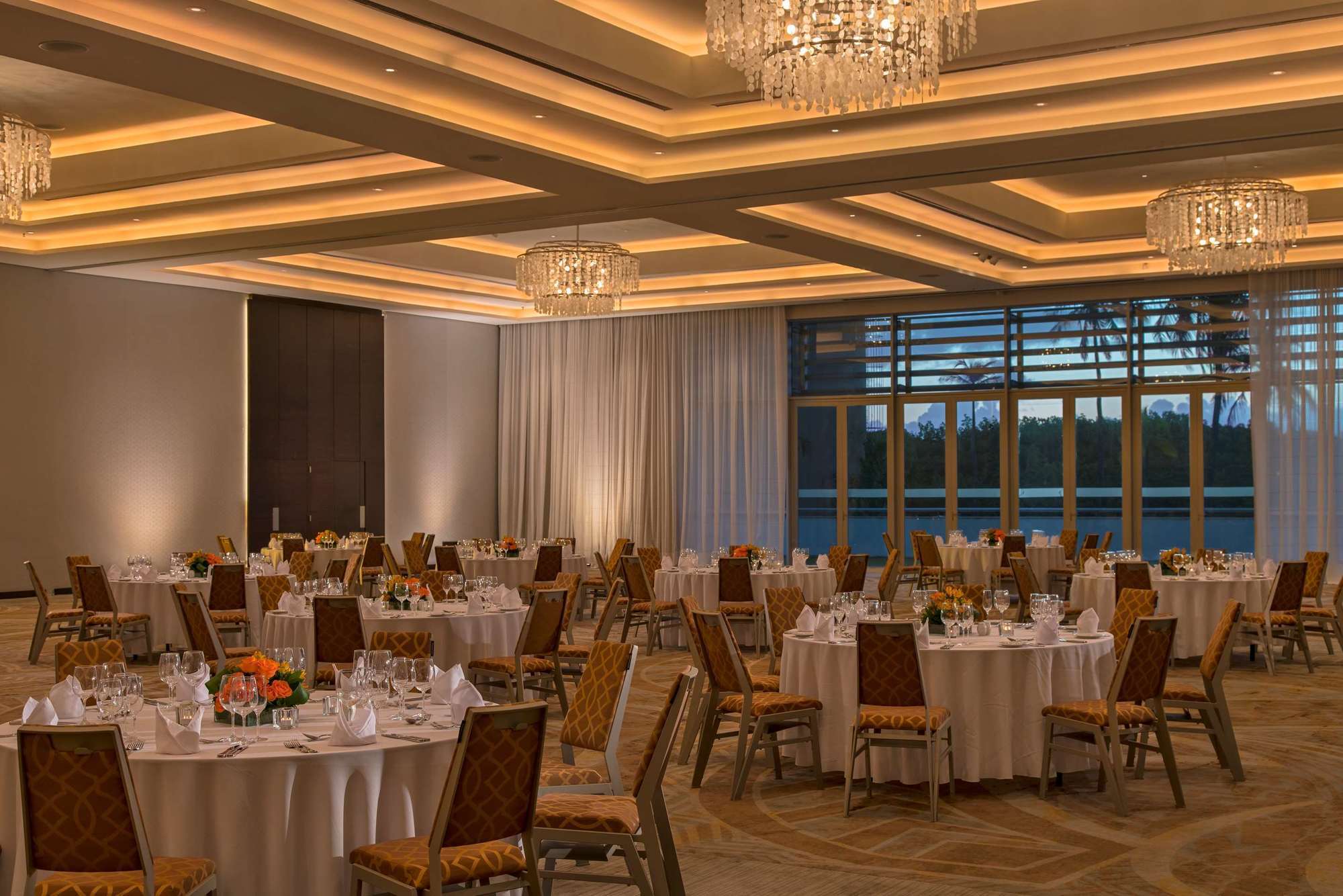 Sheraton Reserva Do Paiva 카보데산토아고스틴호 외부 사진 The ballroom at the Ritz-Carlton, Laguna Niguel