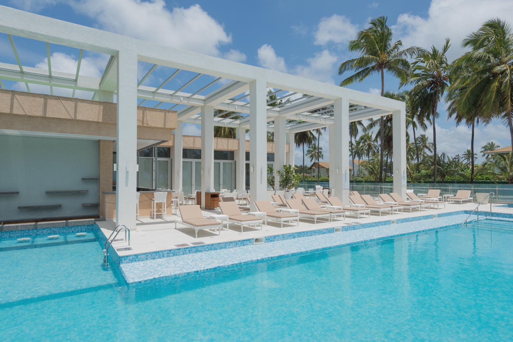 Sheraton Reserva Do Paiva 카보데산토아고스틴호 외부 사진 The swimming pool at the hotel