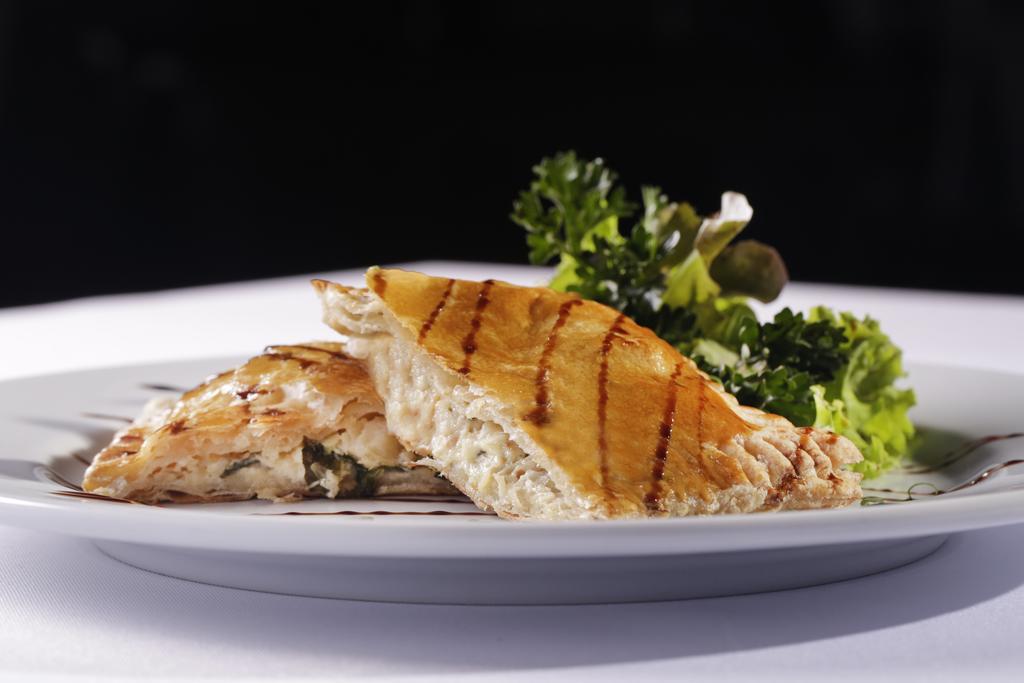Sheraton Reserva Do Paiva 카보데산토아고스틴호 외부 사진 A grilled chicken breast