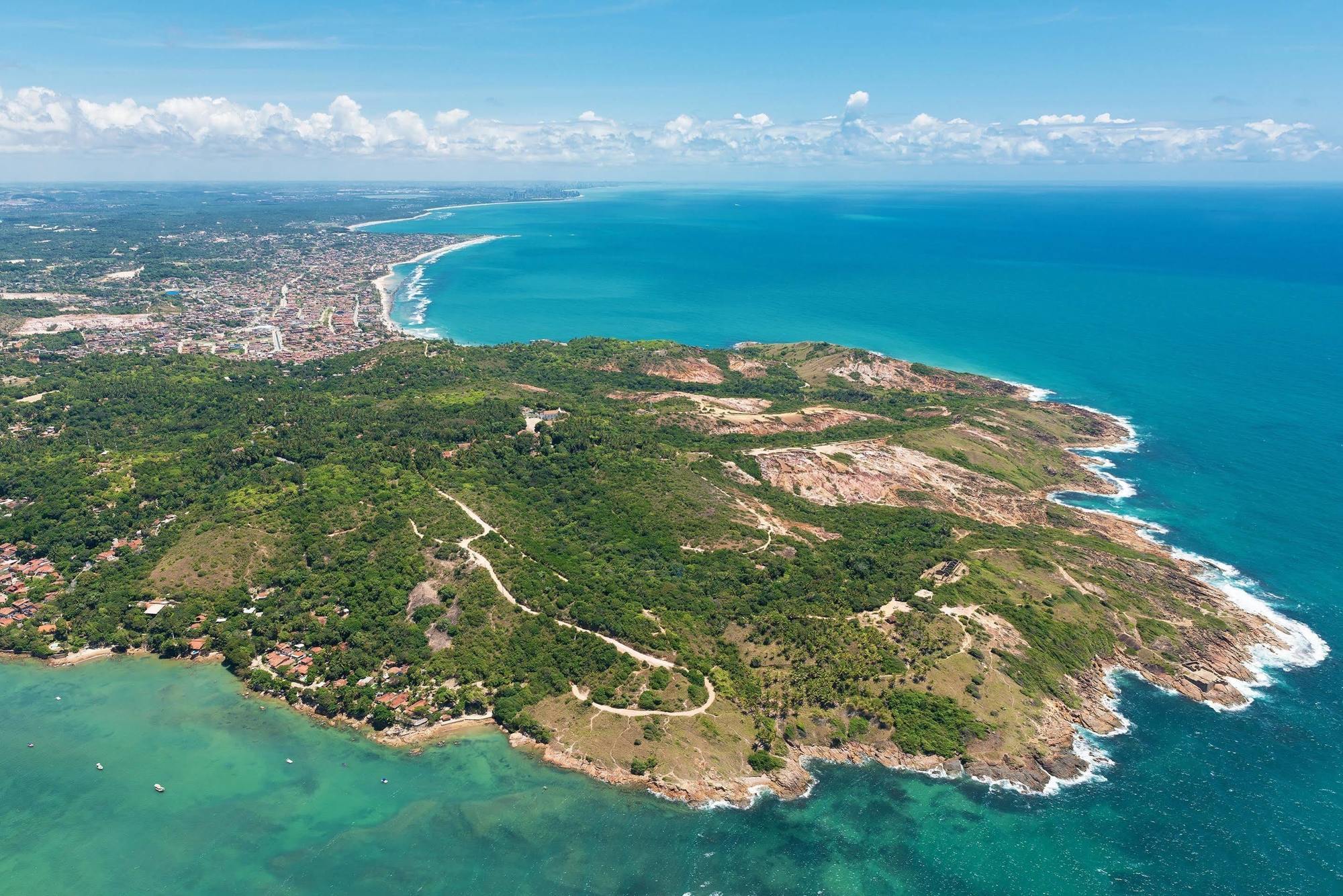 Sheraton Reserva Do Paiva 카보데산토아고스틴호 외부 사진 Aerial view of Cabo Branco